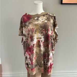 Stylish Women's Top with Graphic Design